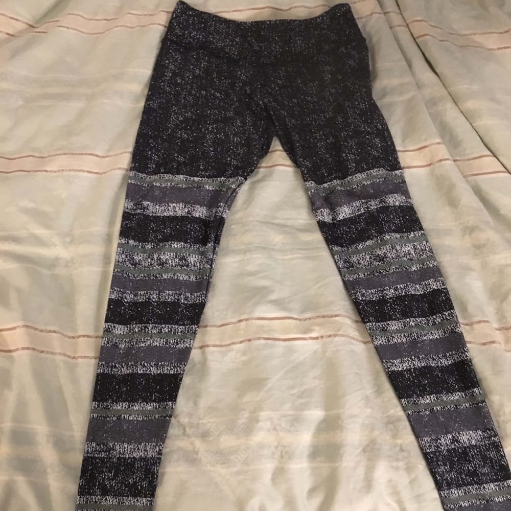 Onzie Graphic Leggings